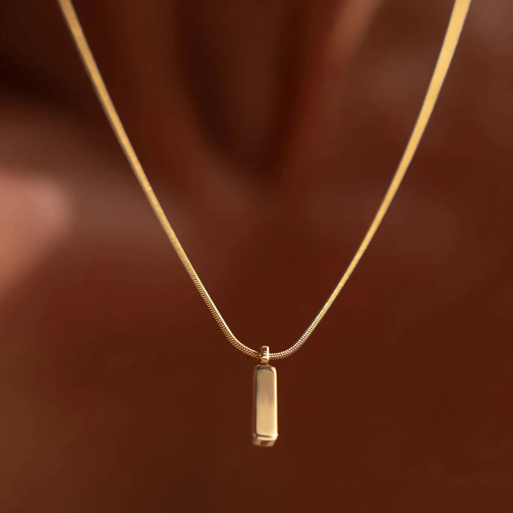 eManco Square Pendant Necklace Simple fashion new  White Gold Stainless steel Collarbone chain does not lose color Wholesale