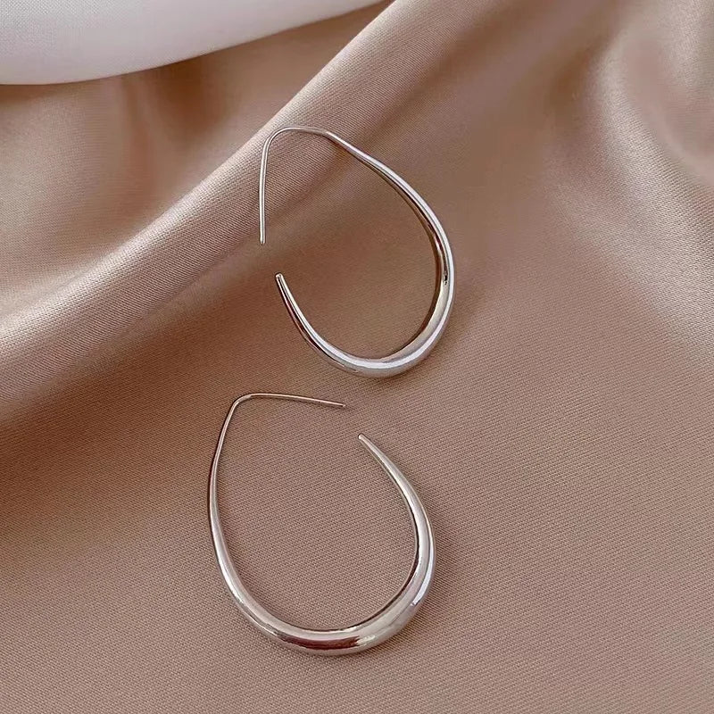 Hot Sale 925 Silver Needle Geometric Oval Hoop Earrings For Women Simple Desgin Earrings Party Wedding Jewelry eh2008